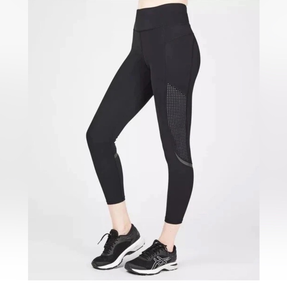 Sweaty Betty Zero Gravity 7/8 Run Leggings in black with reflective details S